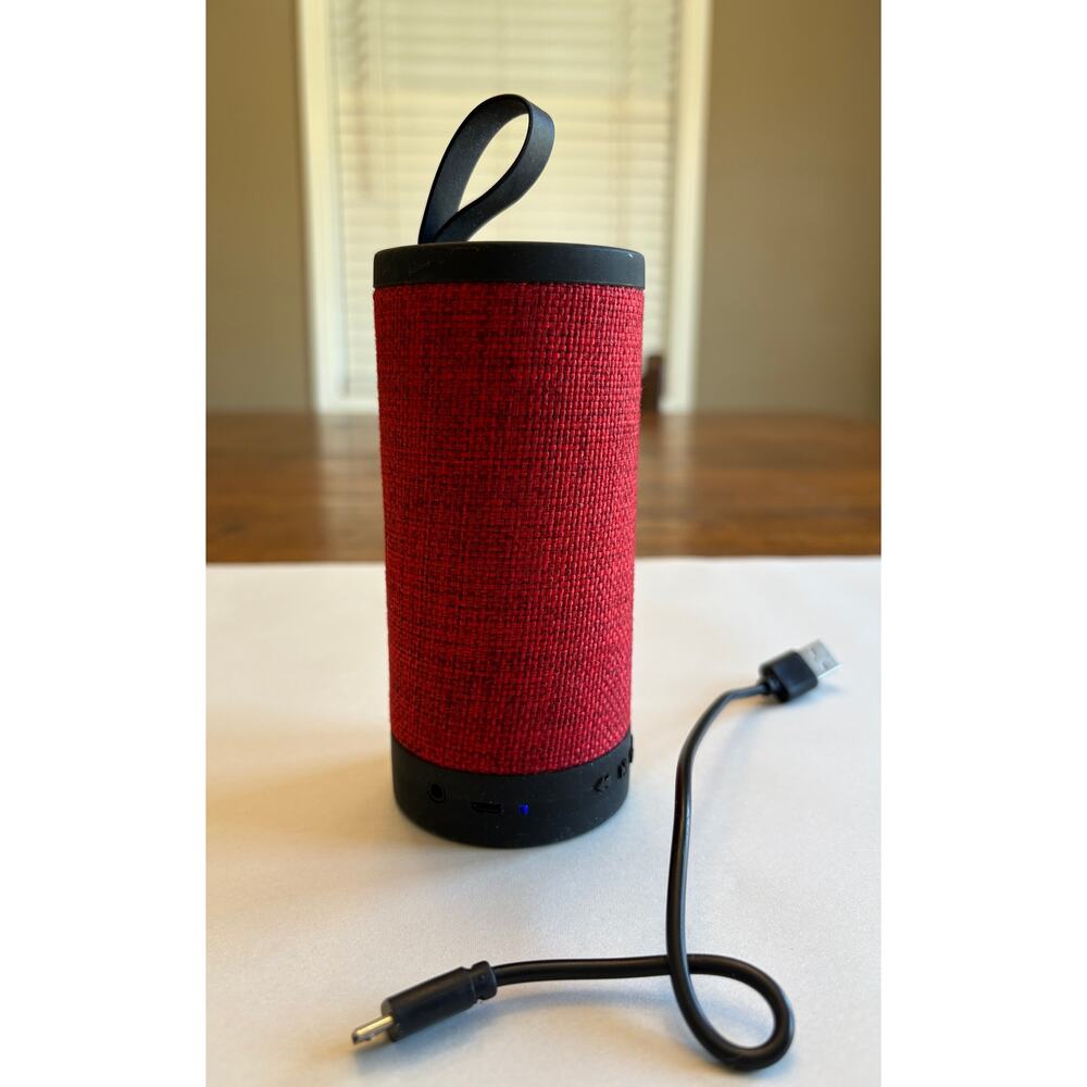iHome wireless speaker audio portable Bluetooth handheld, USB port, rechargeable